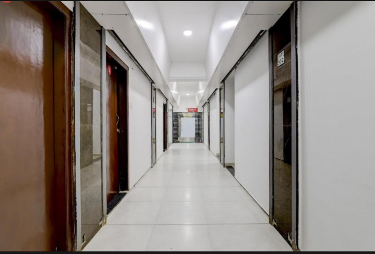 Hotel Nexus Surat Zewnętrze zdjęcie